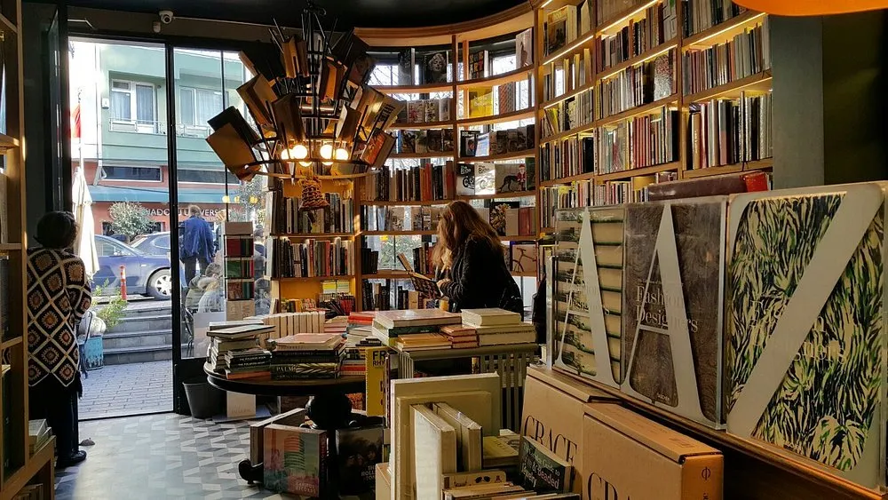 Minoa Bookstore & Cafe