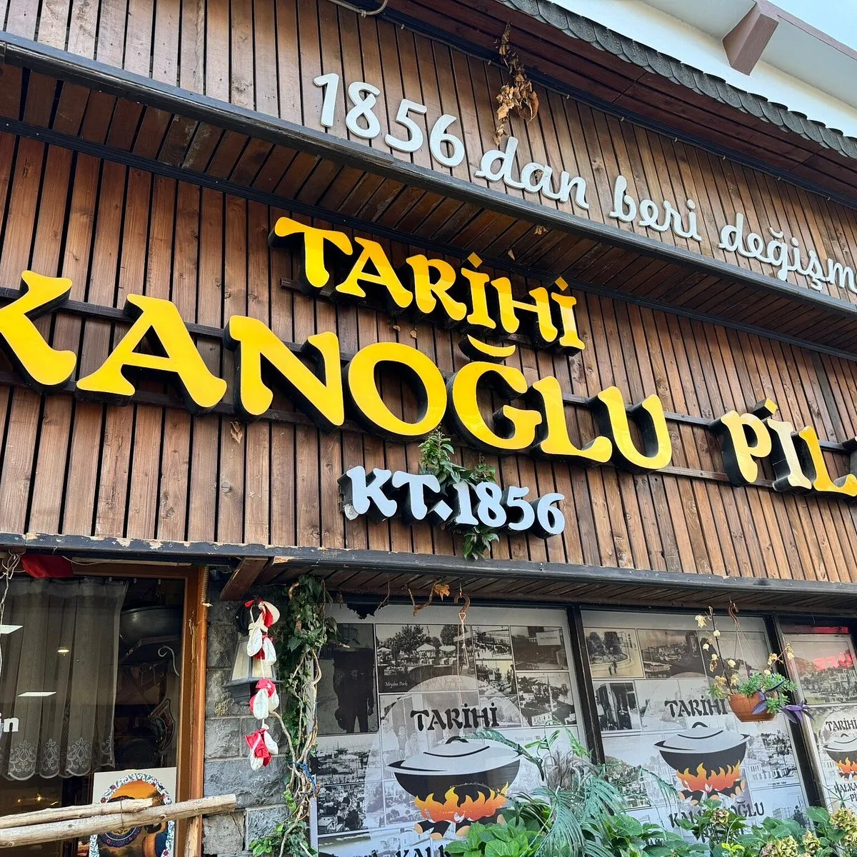 Tarihi Kalkanoğlu Pilavcısı