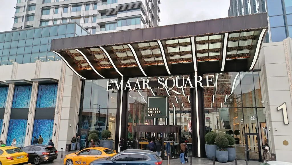 Emaar Square Mall