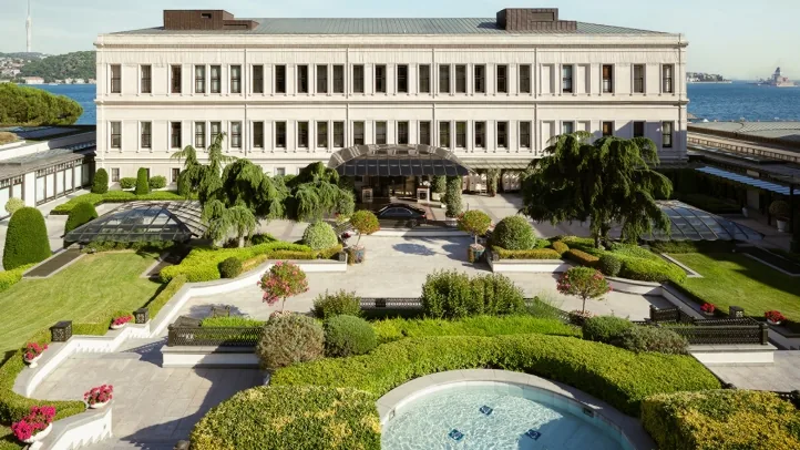 Four Seasons Hotel Istanbul at the Bosphorus