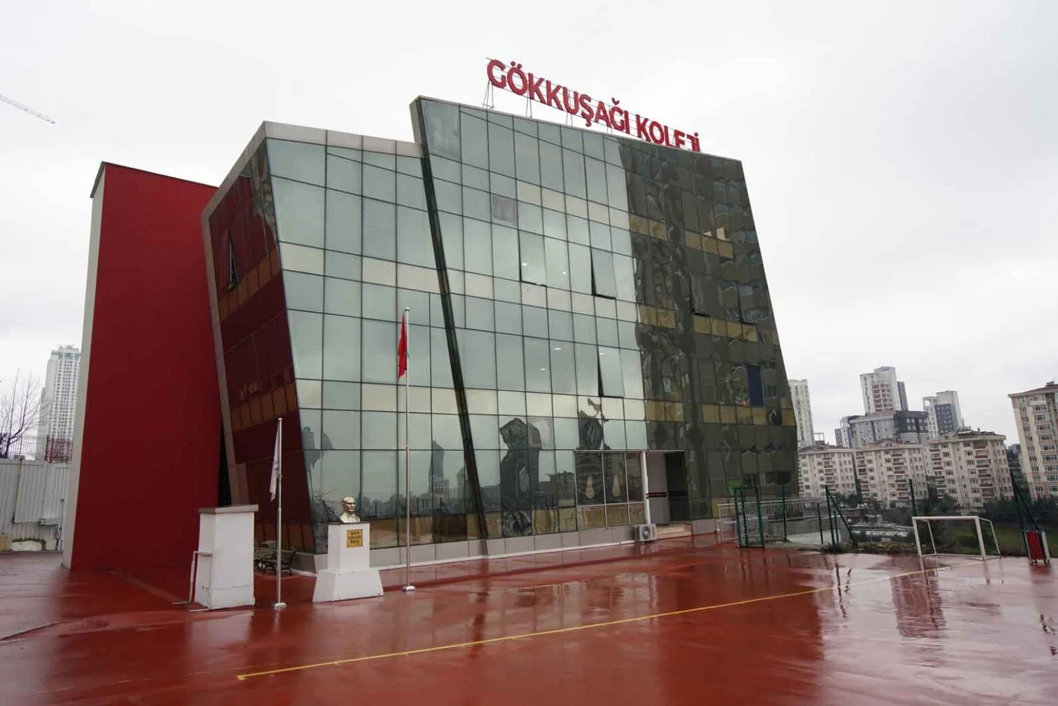 Gökkuşağı Schools — Beylikdüzü