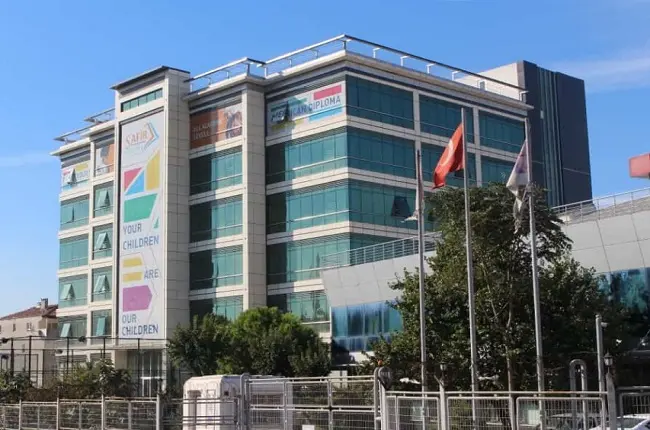 Safir International School